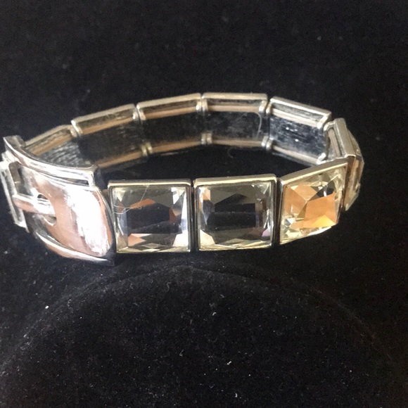 Buckle Bracelet Traci Lynn - Picture 2 of 2